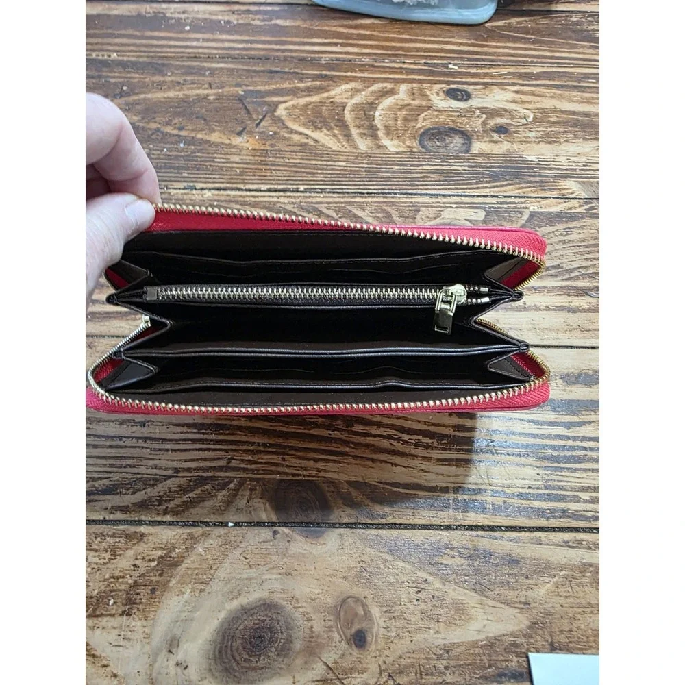 Unknown Brand Medium Zip Wallet - Pink